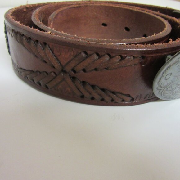 B Low the Belt Brown Leather Belt Size 32 with Buckle - Picture 4 of 6